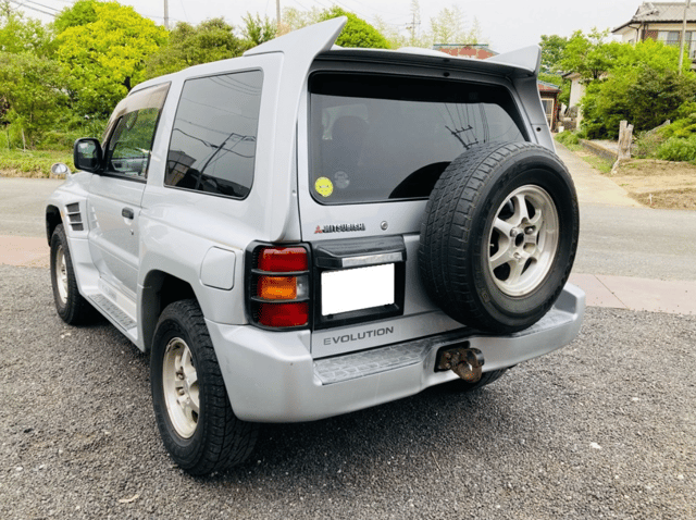 1997 Mitsubishi Pajero JDM car for sale — photo 5 of 21