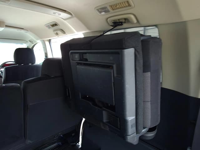 2009 Mitsubishi Delica JDM car for sale — photo 17 of 24