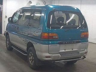 1997 Mitsubishi Delica JDM car for sale — photo 2 of 6