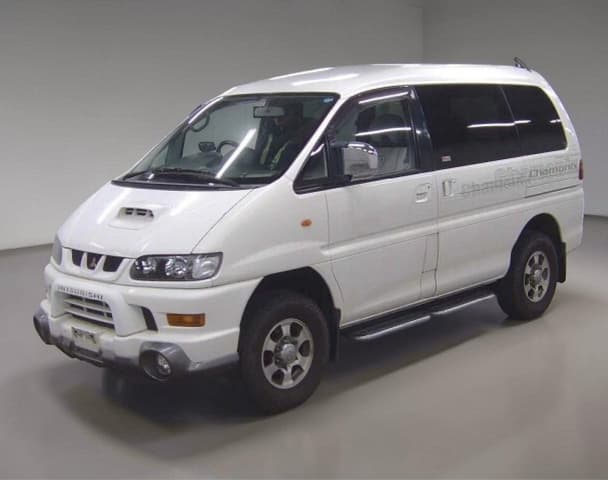 2001 Mitsubishi Delica JDM car for sale — photo 2 of 5