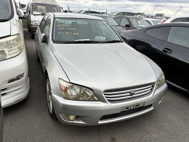 1999 Toyota Altezza JDM car for sale — photo 3 of 6