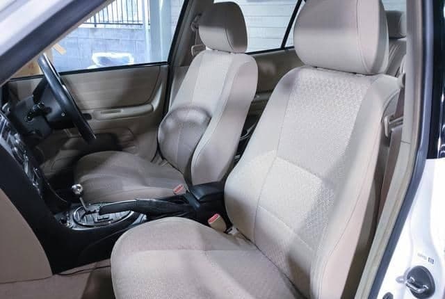 2002 Toyota Altezza JDM car for sale — photo 14 of 24