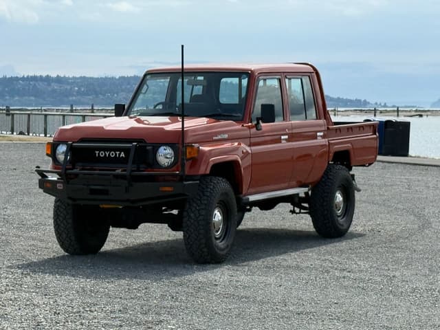 2001 Toyota Land Cruiser JDM car for sale — photo 18 of 25