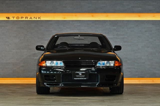 1989 Nissan Skyline JDM car for sale — photo 4 of 25