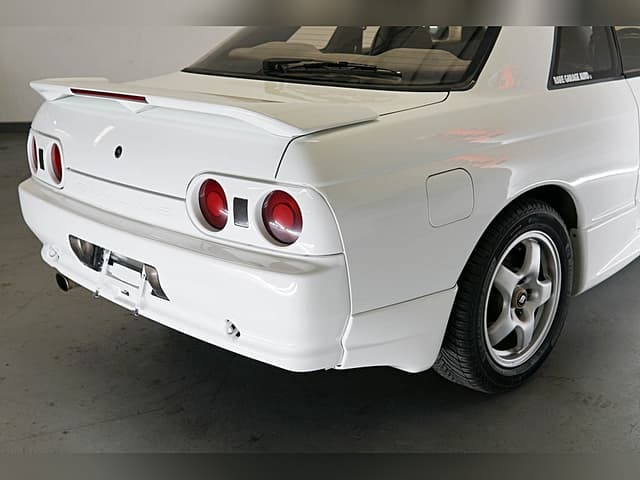 1991 Nissan Skyline JDM car for sale — photo 8 of 25