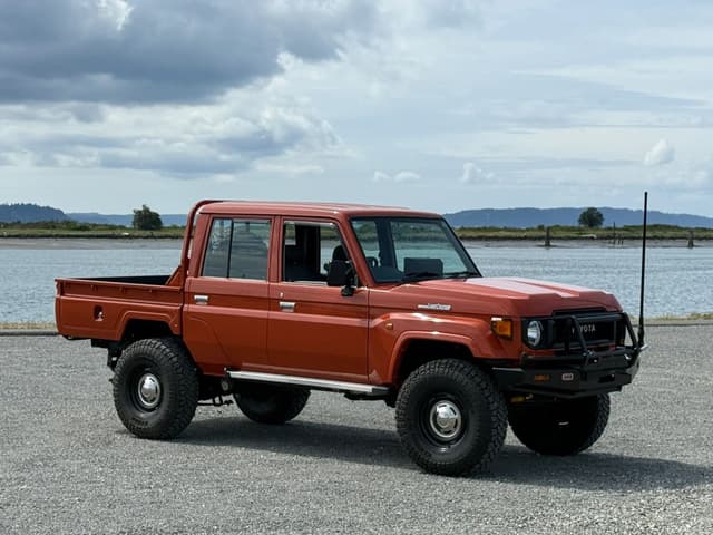 2001 Toyota Land Cruiser JDM car for sale — photo 5 of 25