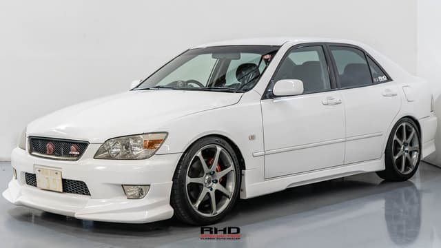 1999 Toyota Altezza JDM car for sale — photo 3 of 25