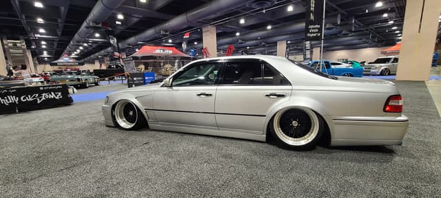 1996 Nissan Cima JDM car for sale — photo 8 of 25