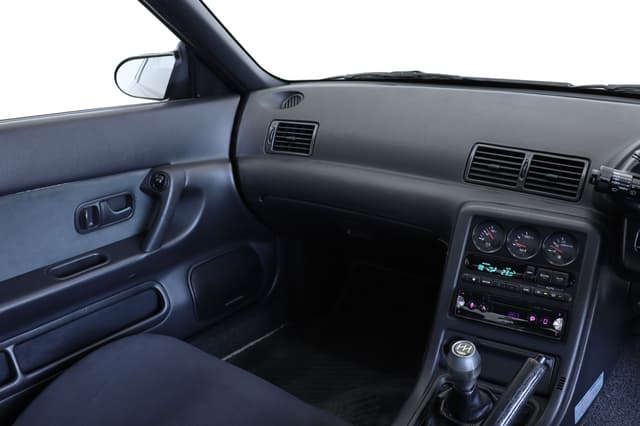 1991 Nissan Skyline JDM car for sale — photo 18 of 25