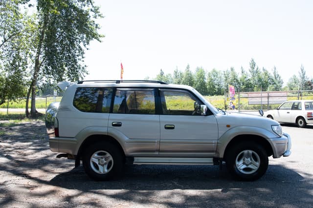 2001 Toyota Land Cruiser Prado JDM car for sale — photo 9 of 15