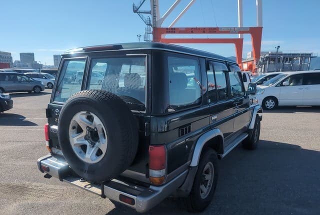 2001 Toyota Land Cruiser JDM car for sale — photo 5 of 25