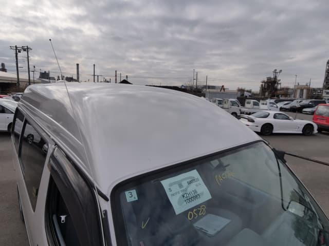 2001 Toyota HiAce JDM car for sale — photo 13 of 25