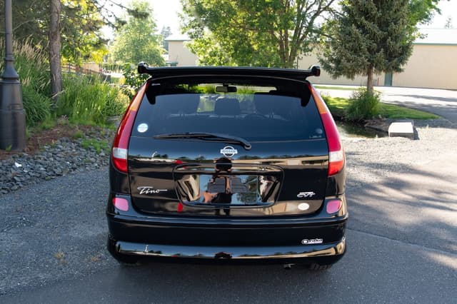 1999 Nissan Tino JDM car for sale — photo 7 of 23