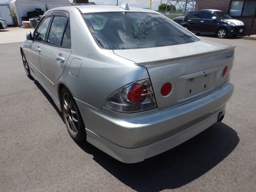 1999 Toyota Altezza JDM car for sale — photo 3 of 6