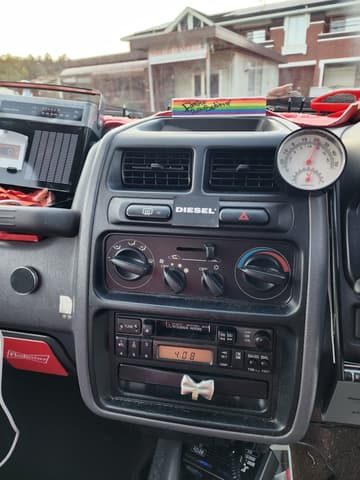 1995 Mitsubishi Pajero JDM car for sale — photo 8 of 10