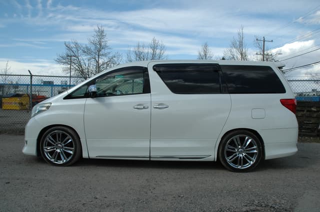 2008 Toyota Alphard JDM car for sale — photo 3 of 19