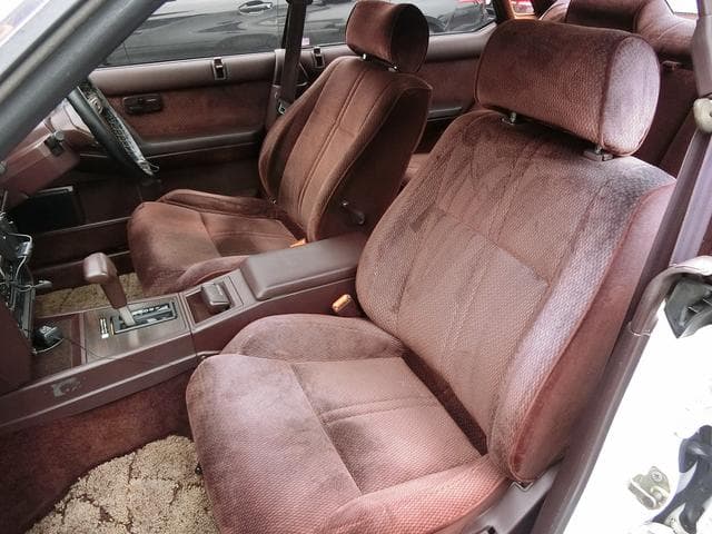 1988 Nissan Gloria JDM car for sale — photo 15 of 25