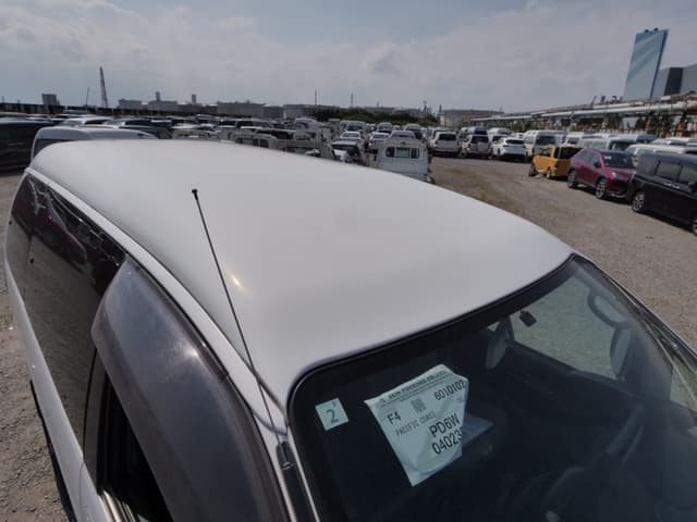 1999 Mitsubishi Delica JDM car for sale — photo 14 of 25