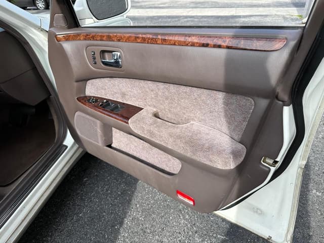 1996 Nissan Cima JDM car for sale — photo 17 of 25