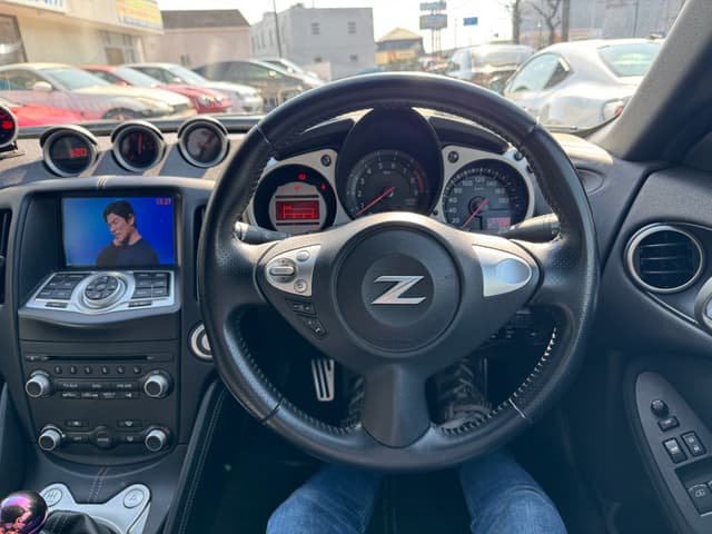 2010 Nissan Fairlady Z JDM car for sale — photo 2 of 25