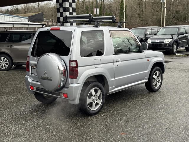 2006 Mitsubishi Pajero Mini JDM car for sale — photo 7 of 20