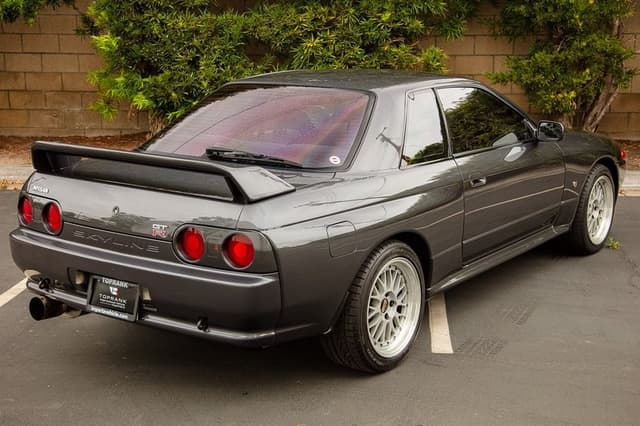 1990 Nissan Skyline JDM car for sale — photo 10 of 25