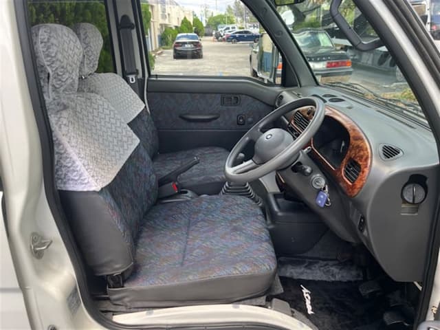 1998 Daihatsu Atrai JDM car for sale — photo 10 of 17