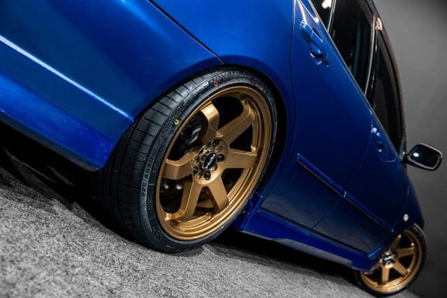 2003 Toyota Altezza JDM car for sale — photo 13 of 19