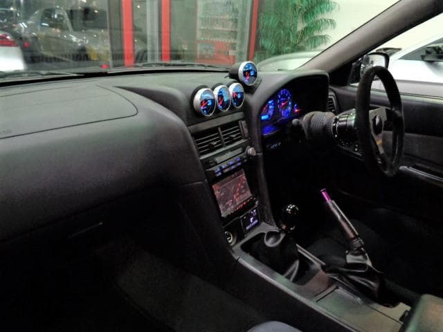 1999 Nissan Skyline JDM car for sale — photo 7 of 10