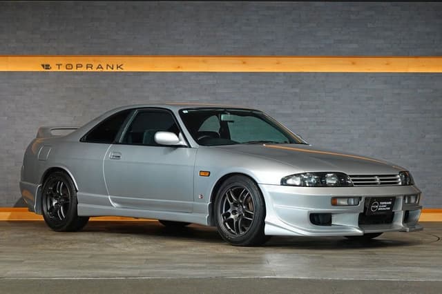 1995 Nissan Skyline JDM car for sale — photo 3 of 25