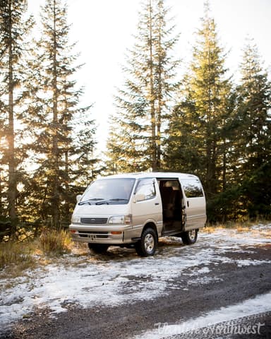 1995 Toyota HiAce JDM car for sale — photo 6 of 25