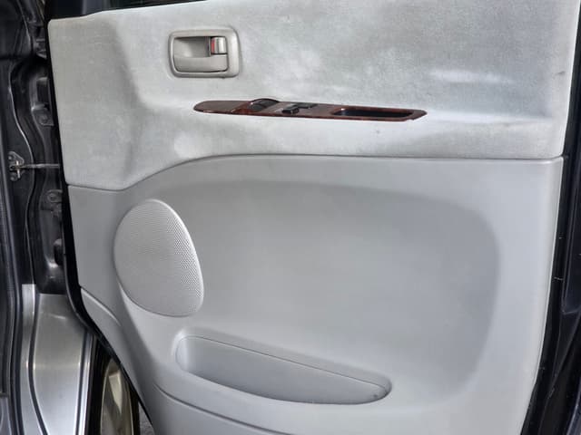 1998 Toyota HiAce JDM car for sale — photo 6 of 22