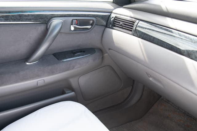 2001 Toyota Crown JDM car for sale — photo 13 of 15