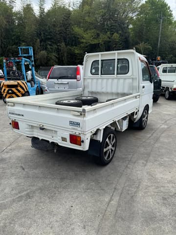 2001 Daihatsu Hijet JDM car for sale — photo 3 of 10