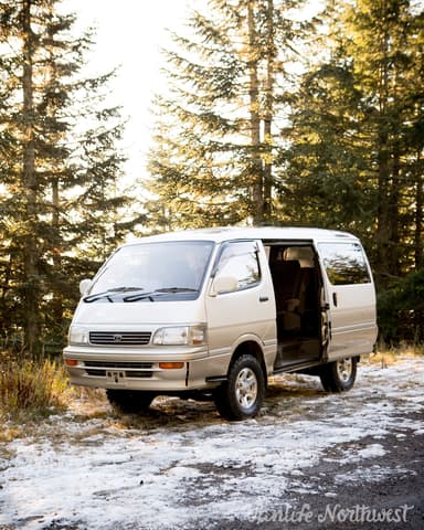 1995 Toyota HiAce JDM car for sale — photo 7 of 25