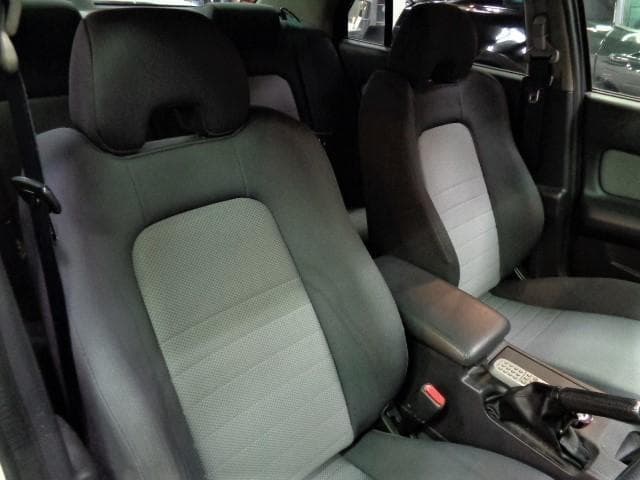 1998 Nissan Skyline JDM car for sale — photo 8 of 17