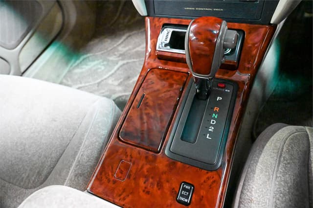 2000 Toyota Crown JDM car for sale — photo 17 of 20