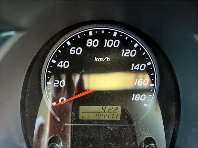 2005 Toyota HiAce JDM car for sale — photo 11 of 25