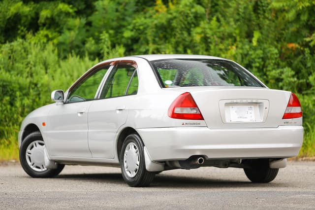 1996 Mitsubishi Mirage JDM car for sale — photo 4 of 25