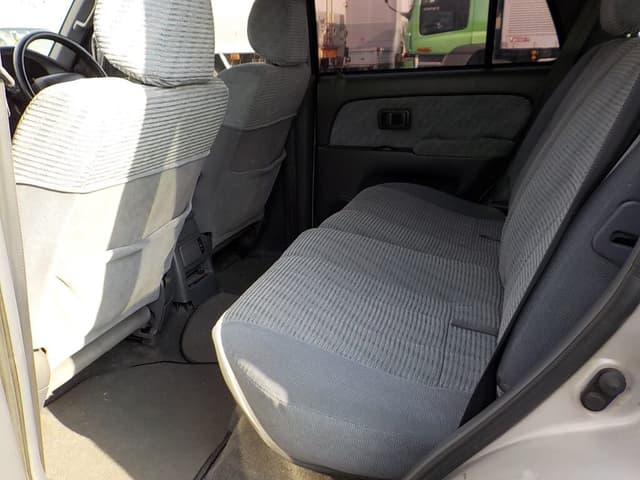 1995 Toyota Hilux Surf JDM car for sale — photo 5 of 7