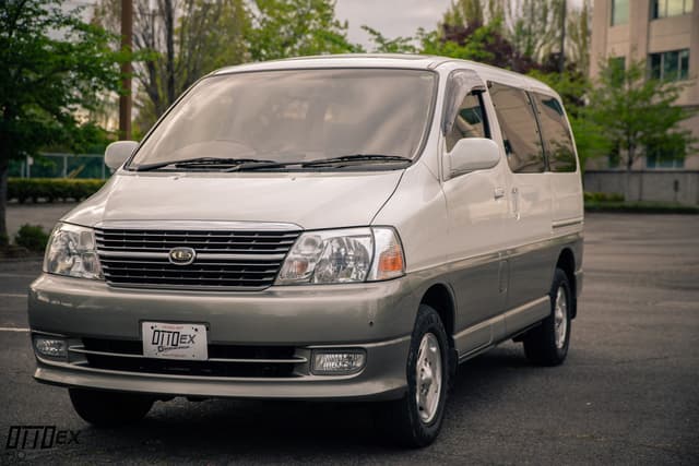 2001 Toyota Granvia JDM car for sale — photo 4 of 25