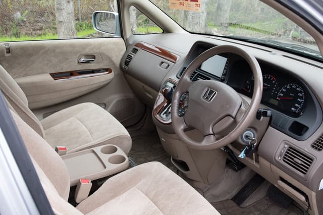 2000 Honda Odyssey JDM car for sale — photo 9 of 15