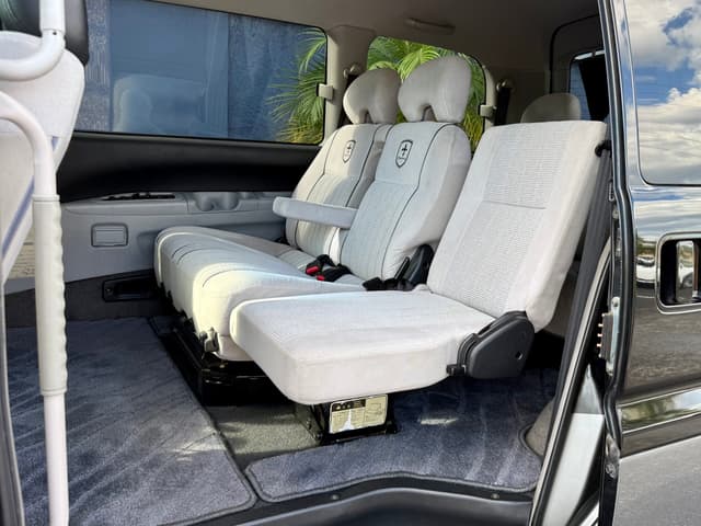 2000 Mitsubishi Delica JDM car for sale — photo 16 of 19
