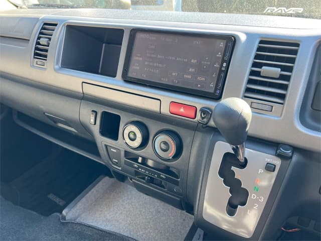 2007 Toyota HiAce JDM car for sale — photo 9 of 25