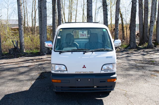 1998 Mitsubishi Minicab JDM car for sale — photo 2 of 14