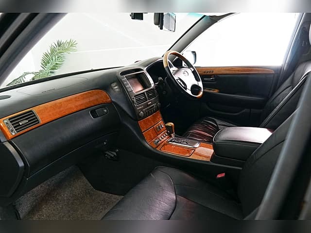 2002 Toyota Celsior JDM car for sale — photo 18 of 25
