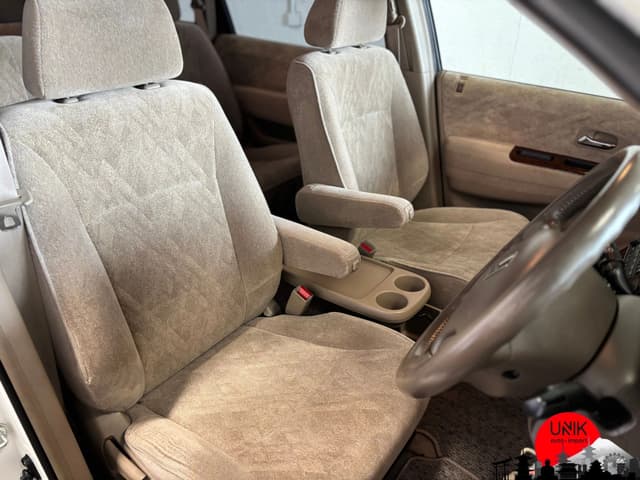 2000 Honda Odyssey JDM car for sale — photo 8 of 24