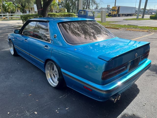 1991 Nissan Cima JDM car for sale — photo 5 of 16