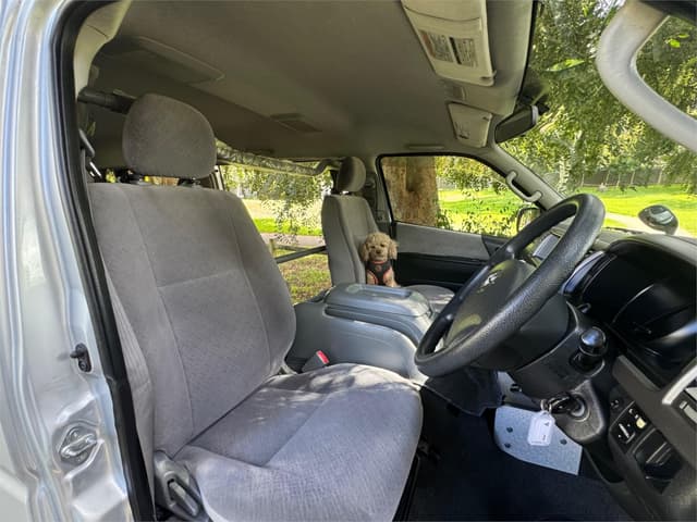2007 Toyota HiAce JDM car for sale — photo 18 of 25