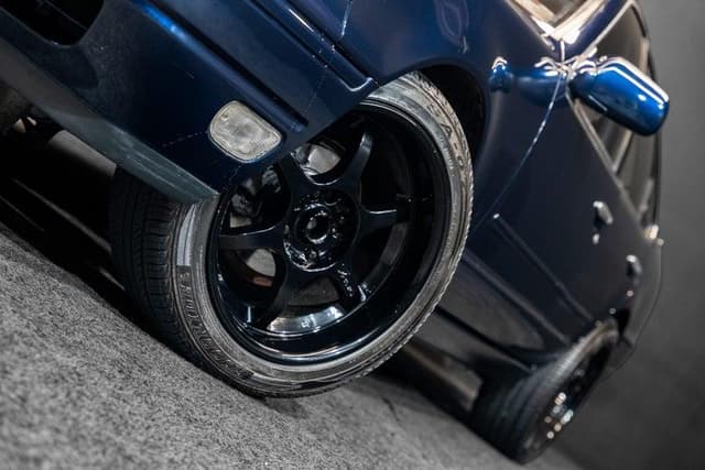 1990 Nissan Cefiro JDM car for sale — photo 2 of 17